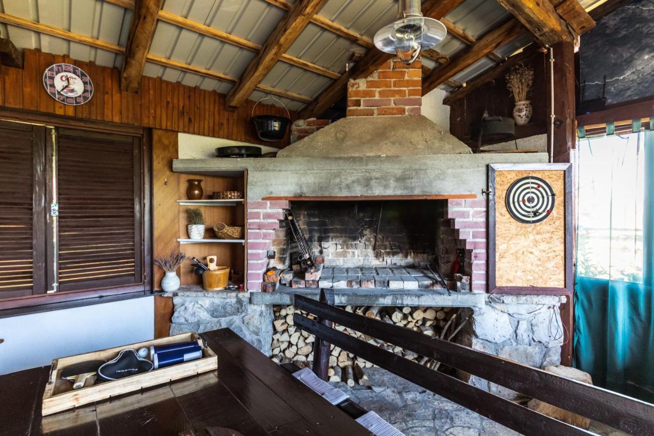 Farmstay Kotic สลูน ภายนอก รูปภาพ